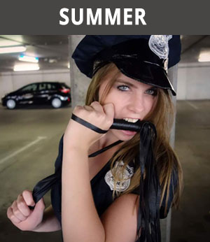politie stripper Summer voor striptease